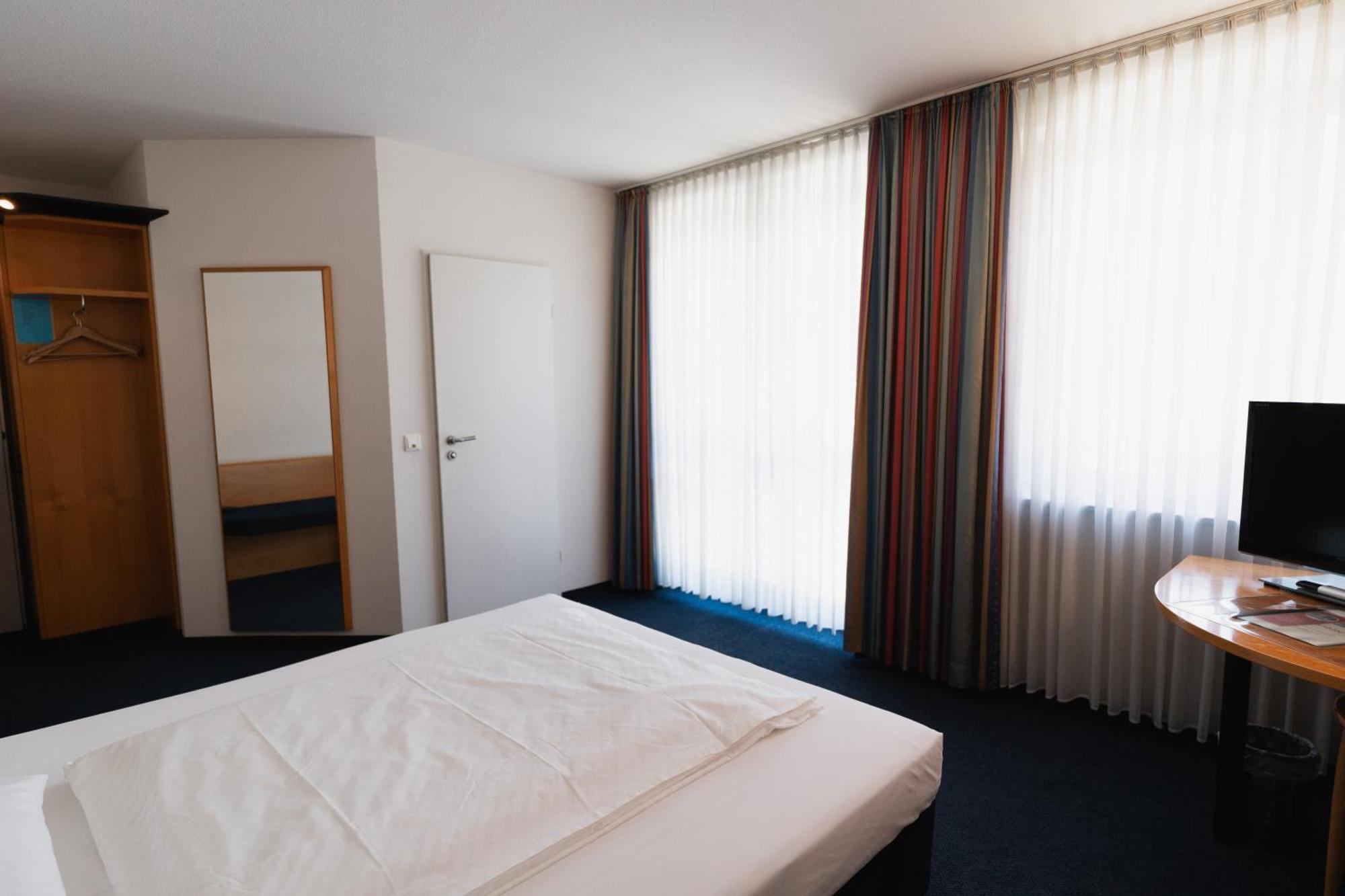 Hotel Am Weiher Эркеленц Экстерьер фото